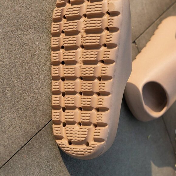 Brown Casual Women's Anti-Slip Slippers - Picture 7 of 7